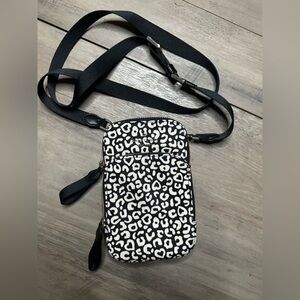 ♠️Kate Spade Chelsea NS Leopard Graphic jacquard Nylon Phone Crossbody, Black